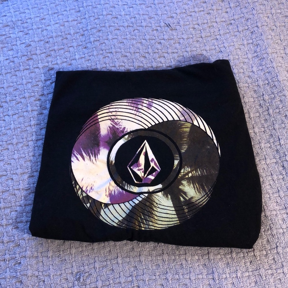 volcom tee 🖤